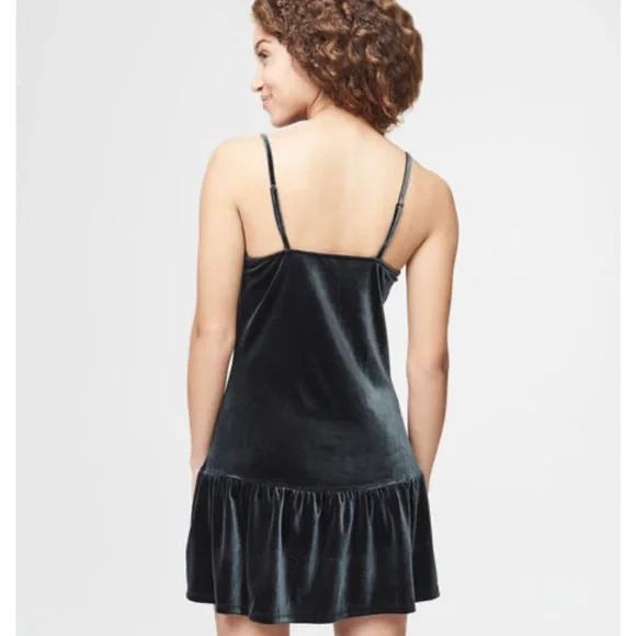AEROPOSTALE VELVET EMBROIDERED DRESS - Picture 3 of 7